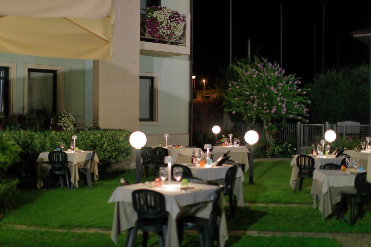 Hotel Eden Валеджо-суль-Минчо Экстерьер фото