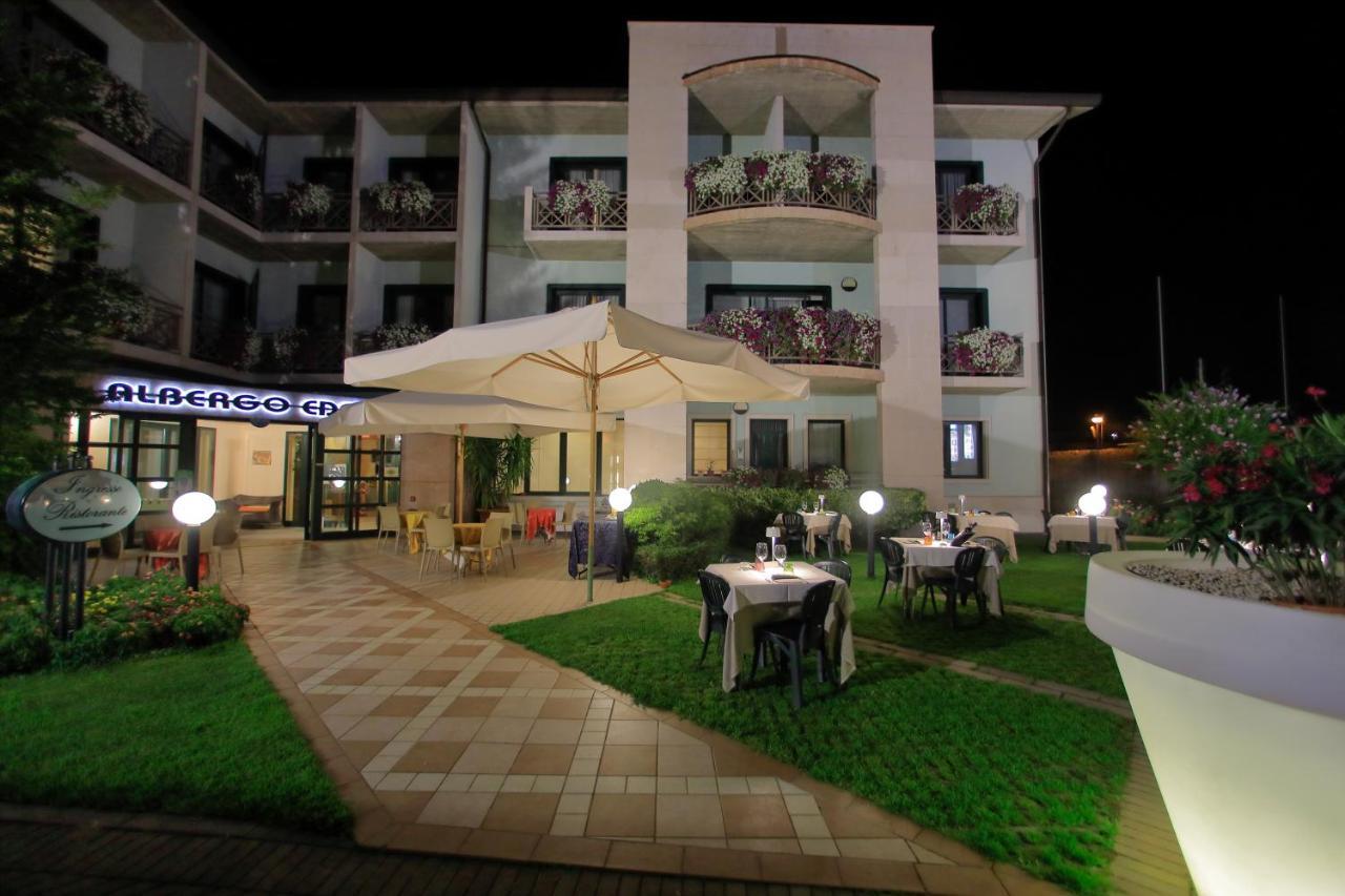 Hotel Eden Валеджо-суль-Минчо Экстерьер фото