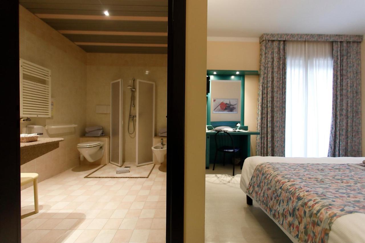 Hotel Eden Валеджо-суль-Минчо Экстерьер фото