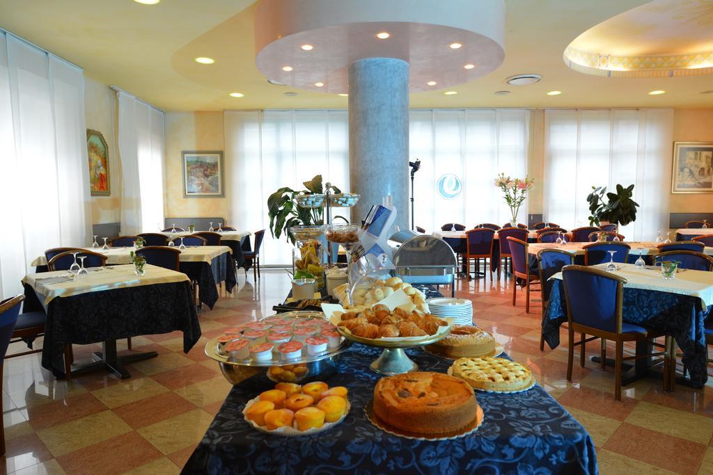 Hotel Eden Валеджо-суль-Минчо Экстерьер фото