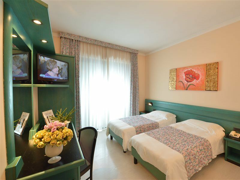 Hotel Eden Валеджо-суль-Минчо Экстерьер фото